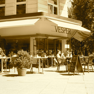 Vesper mit Terrasse (Sepia)